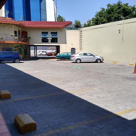 Hotel Villa Del Sol Expo กัวดาลาฮารา ภายนอก รูปภาพ