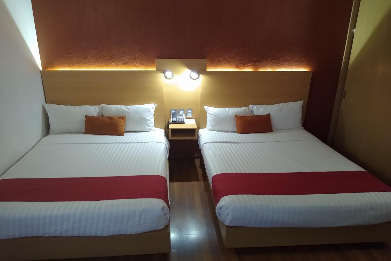 Hotel Villa Del Sol Expo กัวดาลาฮารา ภายนอก รูปภาพ