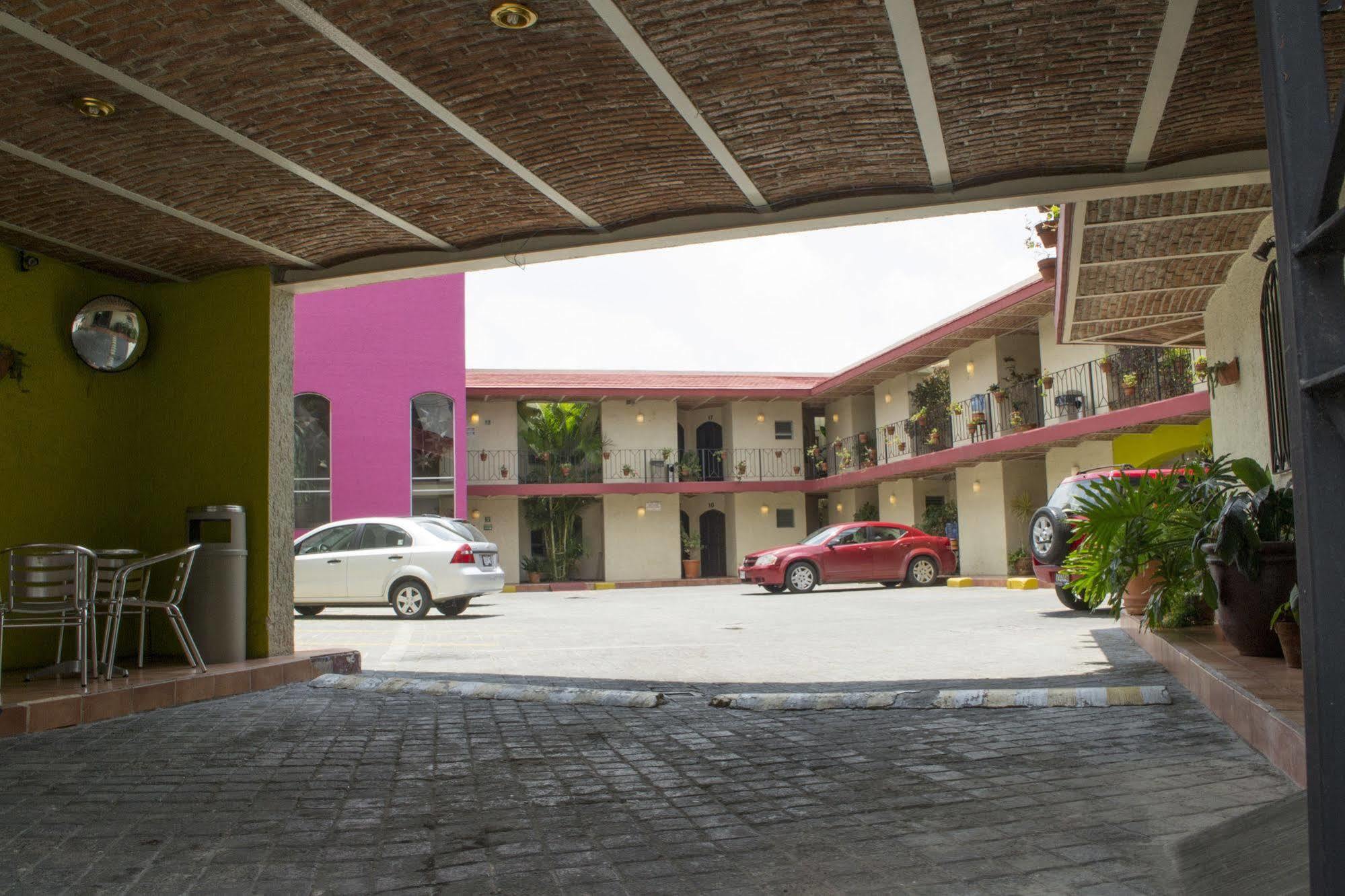 Hotel Villa Del Sol Expo กัวดาลาฮารา ภายนอก รูปภาพ